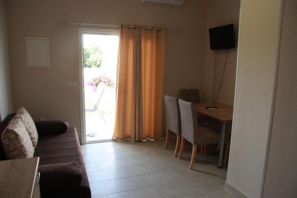 Apartments With A Parking Space Zaton, Zadar - 15000 扎顿 外观 照片