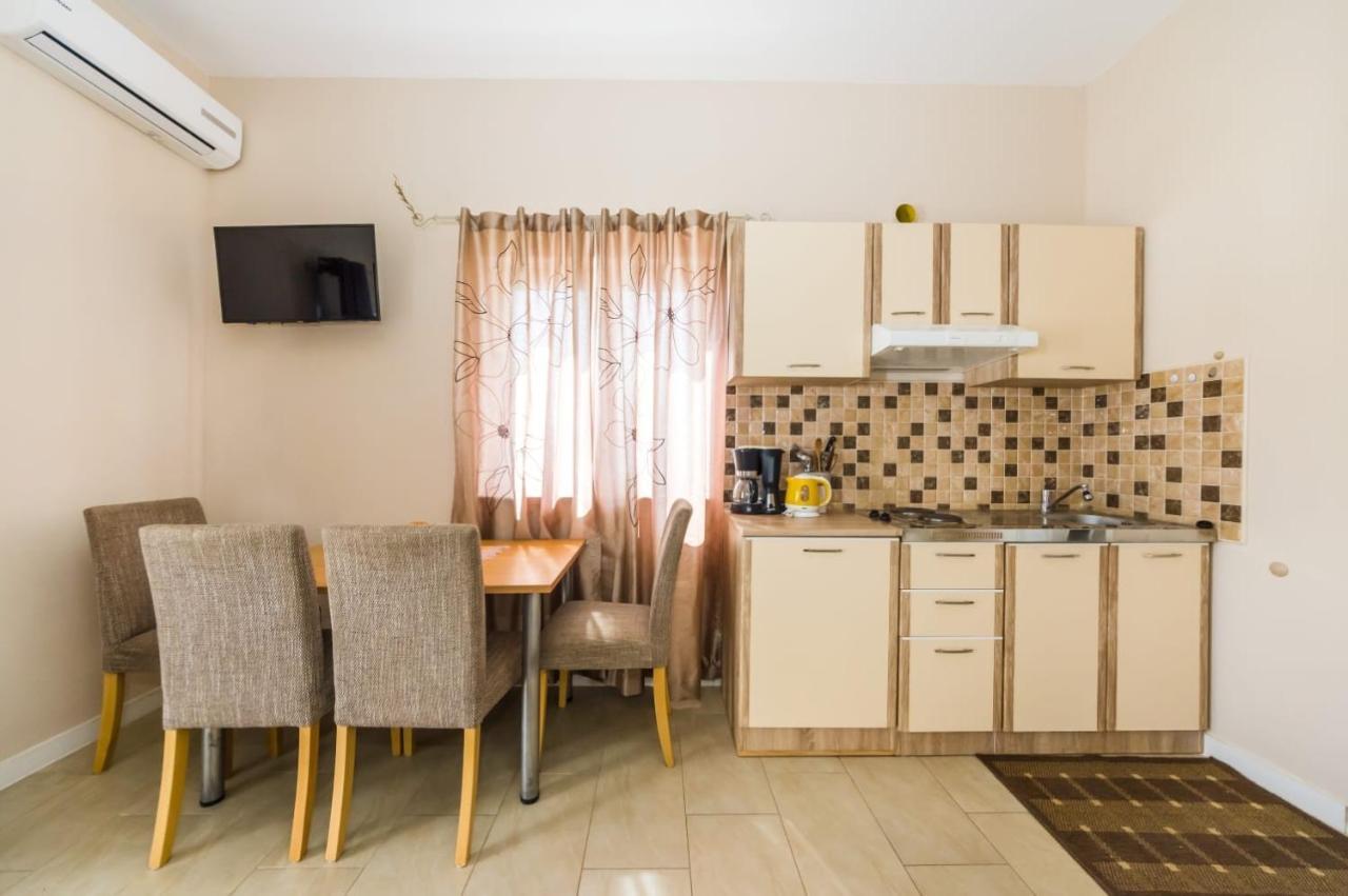 Apartments With A Parking Space Zaton, Zadar - 15000 扎顿 外观 照片