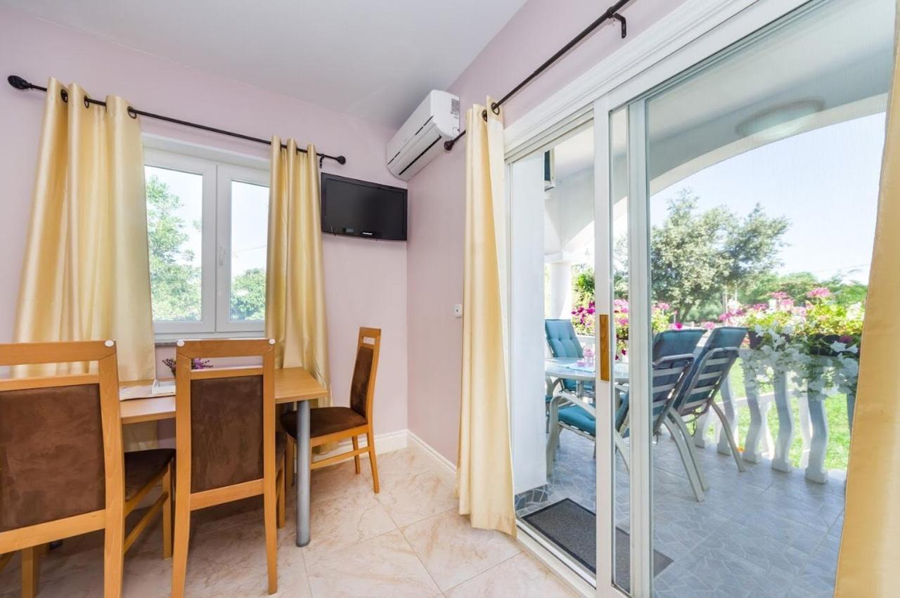 Apartments With A Parking Space Zaton, Zadar - 15000 扎顿 外观 照片