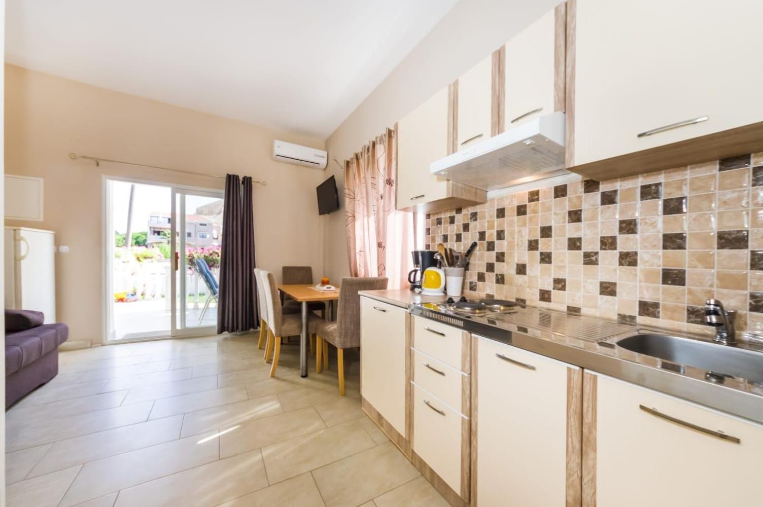Apartments With A Parking Space Zaton, Zadar - 15000 扎顿 客房 照片